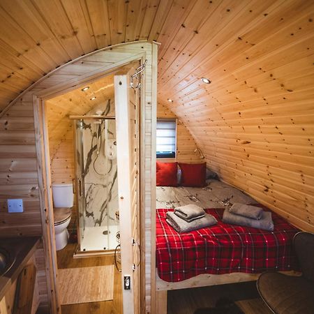 Highland & Transylvania Glamping Pods รอยบริดจ์ ภายนอก รูปภาพ