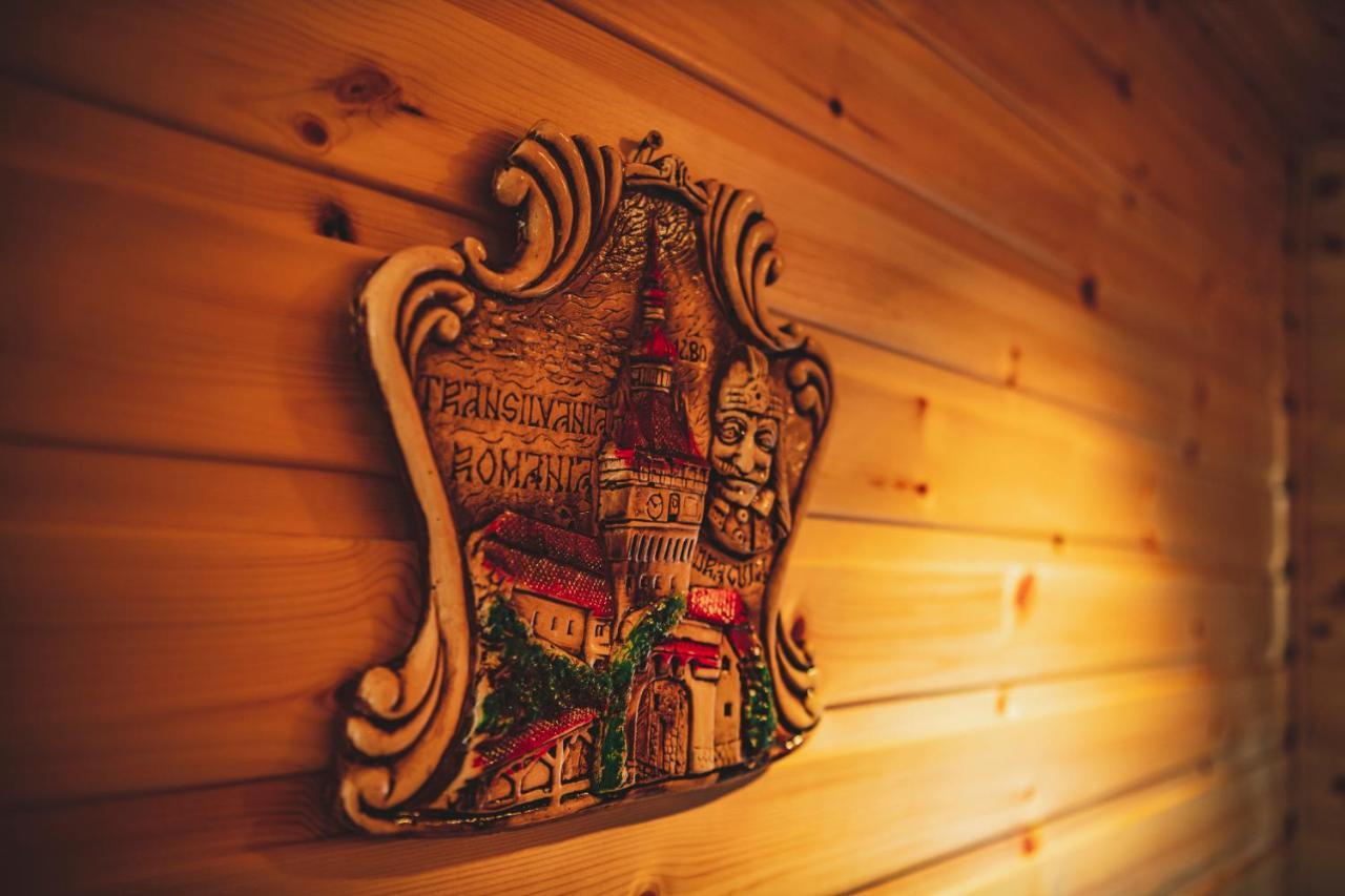 Highland & Transylvania Glamping Pods รอยบริดจ์ ภายนอก รูปภาพ