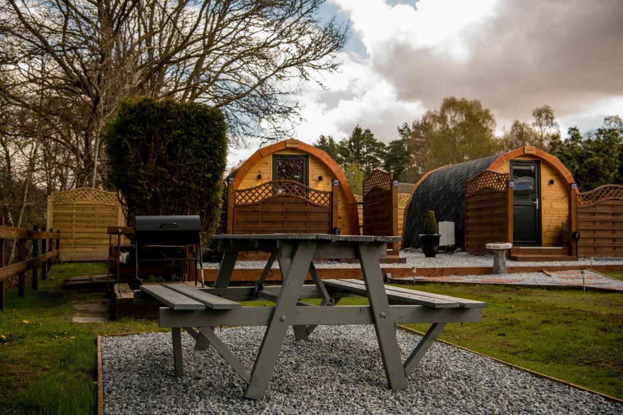Highland & Transylvania Glamping Pods รอยบริดจ์ ภายนอก รูปภาพ