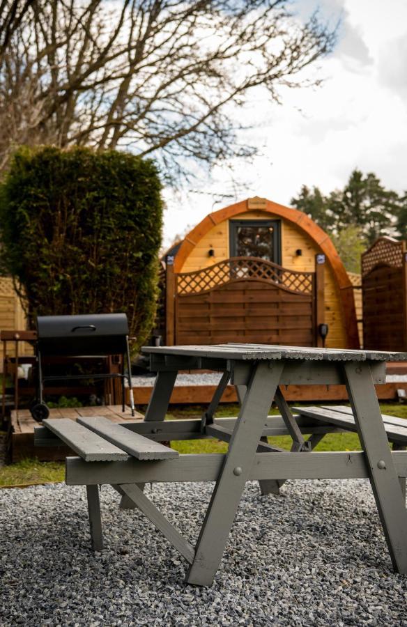 Highland & Transylvania Glamping Pods รอยบริดจ์ ภายนอก รูปภาพ