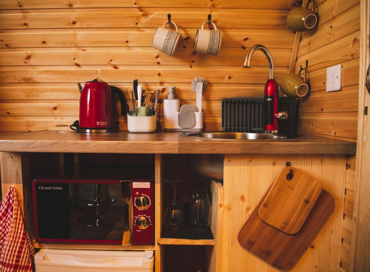 Highland & Transylvania Glamping Pods รอยบริดจ์ ภายนอก รูปภาพ