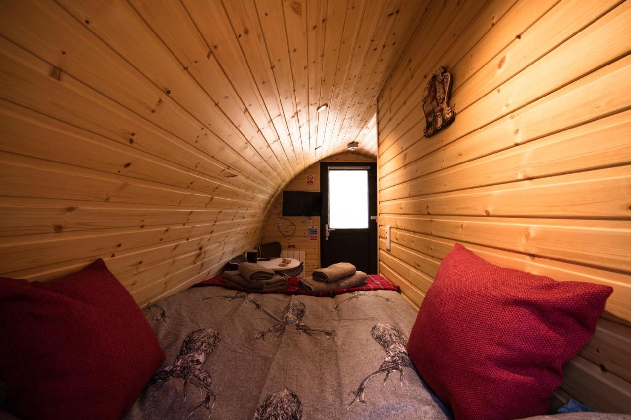 Highland & Transylvania Glamping Pods รอยบริดจ์ ภายนอก รูปภาพ