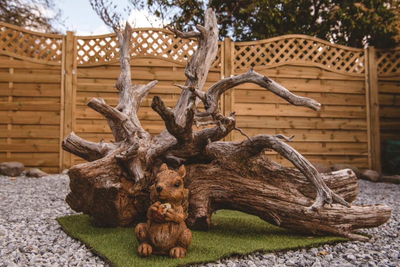 Highland & Transylvania Glamping Pods รอยบริดจ์ ภายนอก รูปภาพ